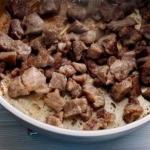 Гуляш из говядины с подливкой как в детском садике Пюре картофельное как в детском саду рецепт